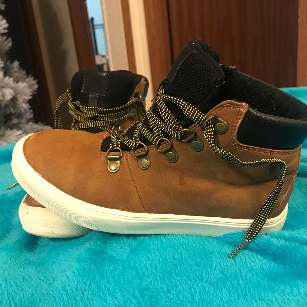 Boys old navy brown high tops
